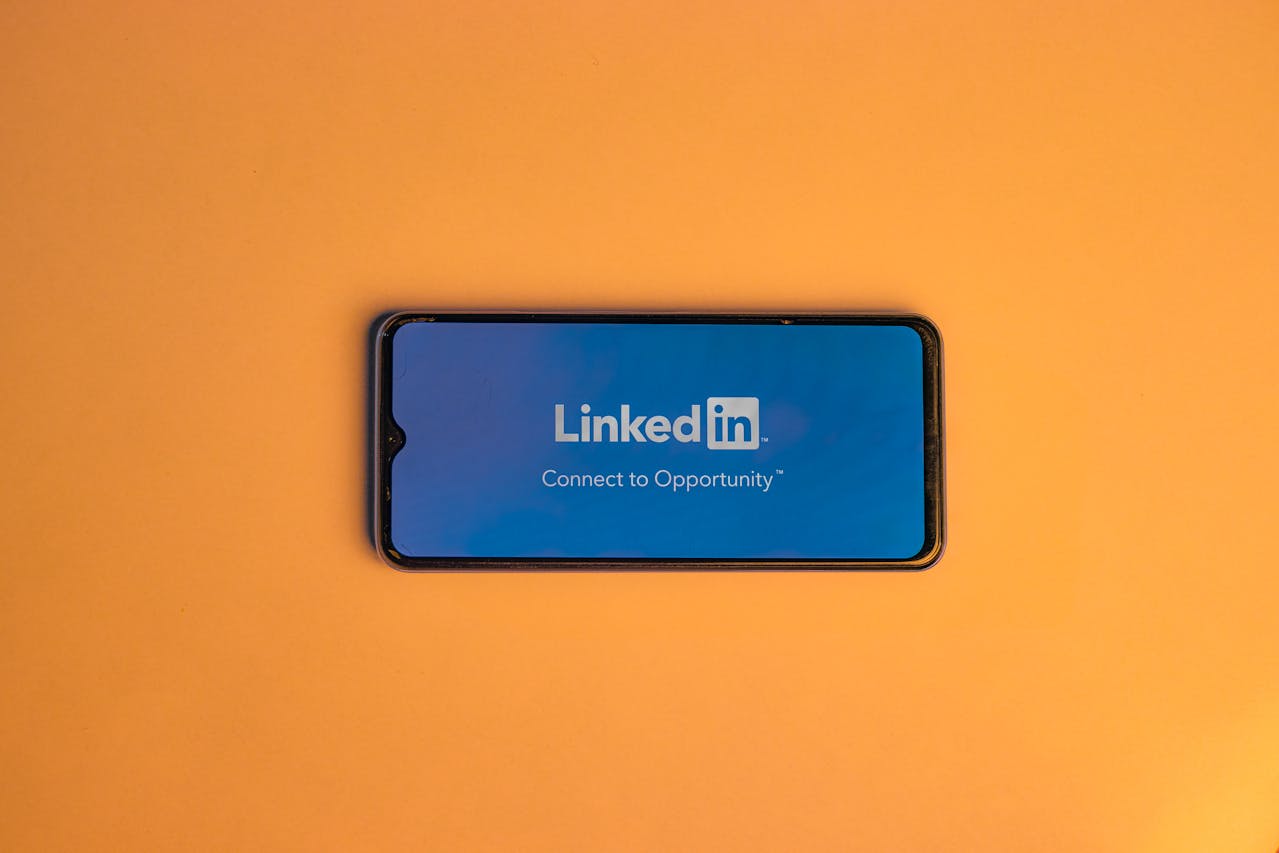 Master LinkedIn for Lead Generation in Bangladesh Real Estate: Strategies for Success